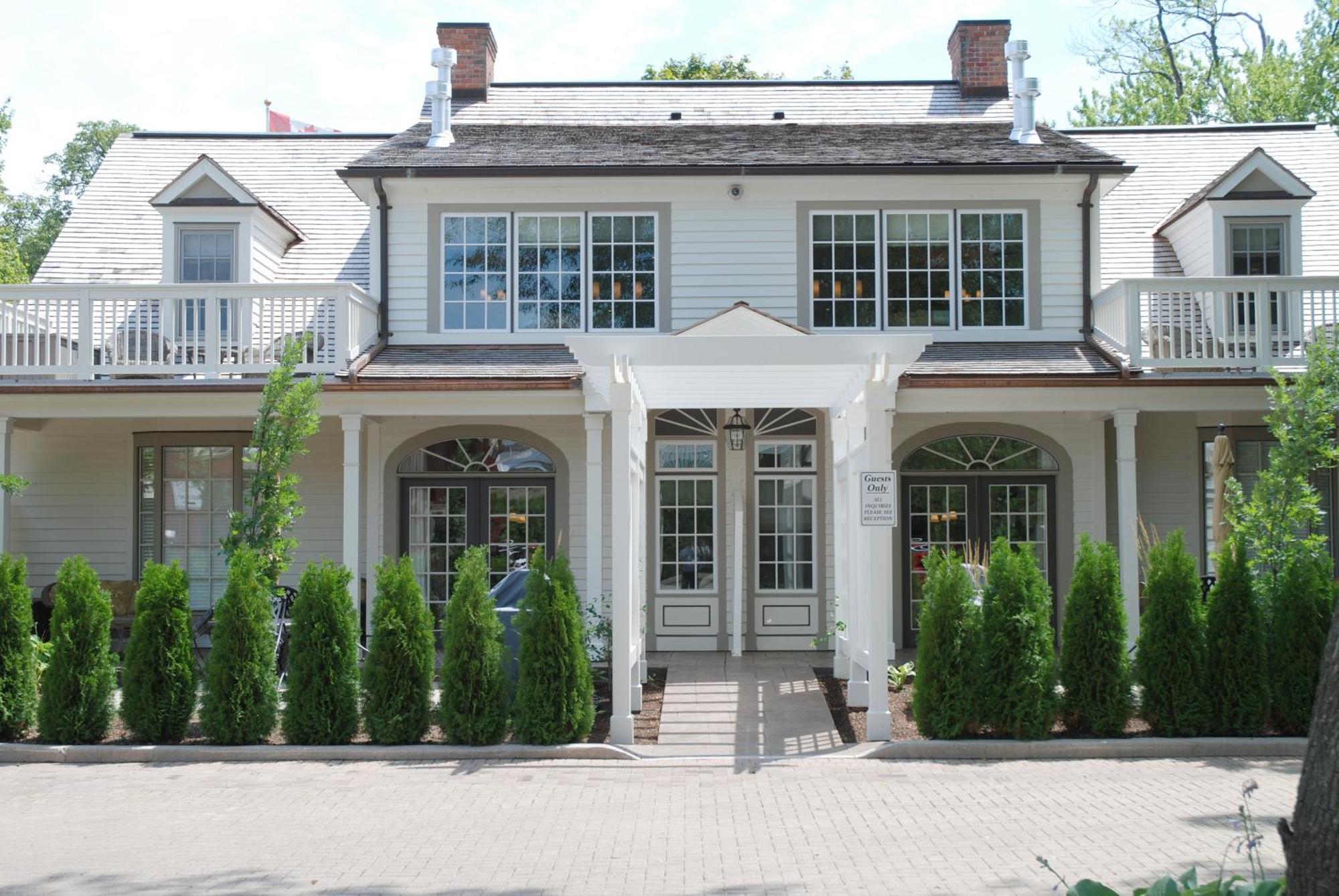 124 On Queen Hotel & Spa Niagara-on-the-Lake Esterno foto The house of the first American president, George Washington, in Mount Vernon, Virginia